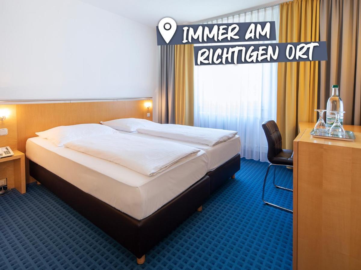 Achat Hotel Зул Екстериор снимка